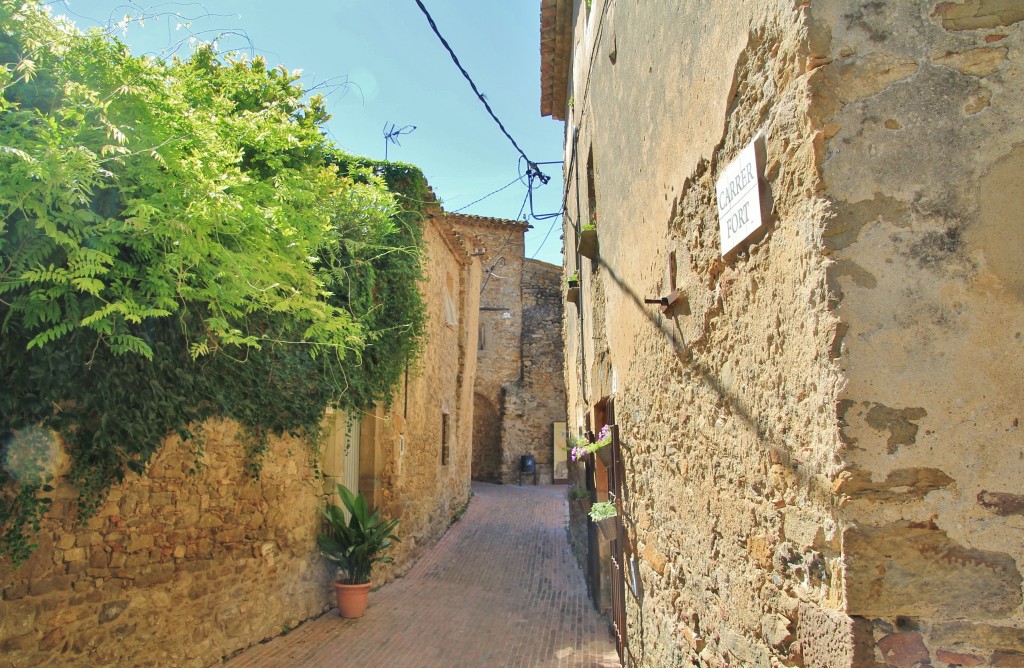 Foto: Centro histórico - Ullastret (Girona), España