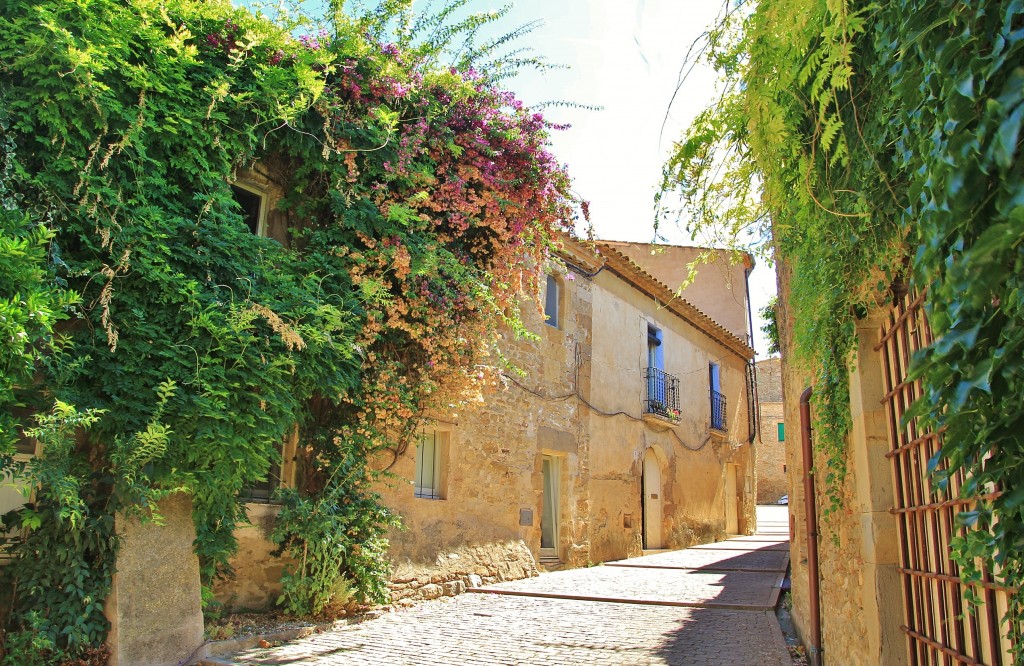 Foto: Centro histórico - Ullastret (Girona), España