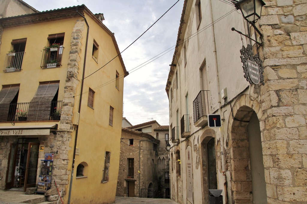 Foto: Centro histórico - Besalú (Girona), España