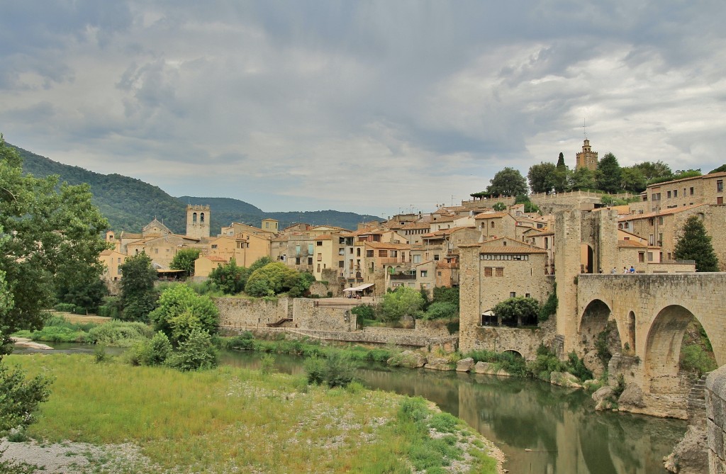 Foto: Centro histórico - Besalú (Girona), España