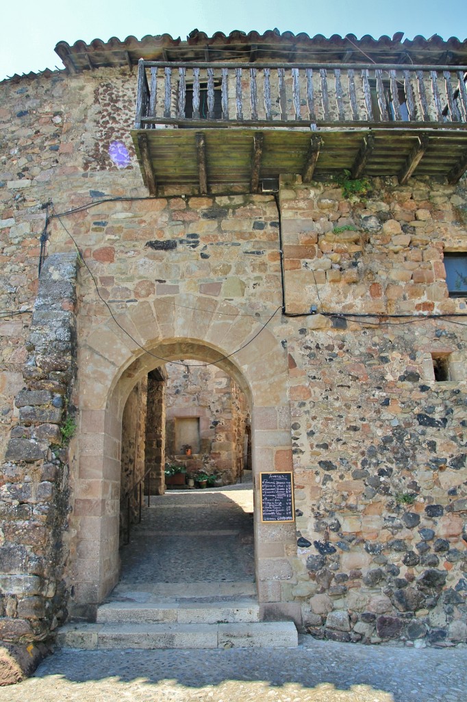 Foto: Centro histórico - Santa Pau (Girona), España