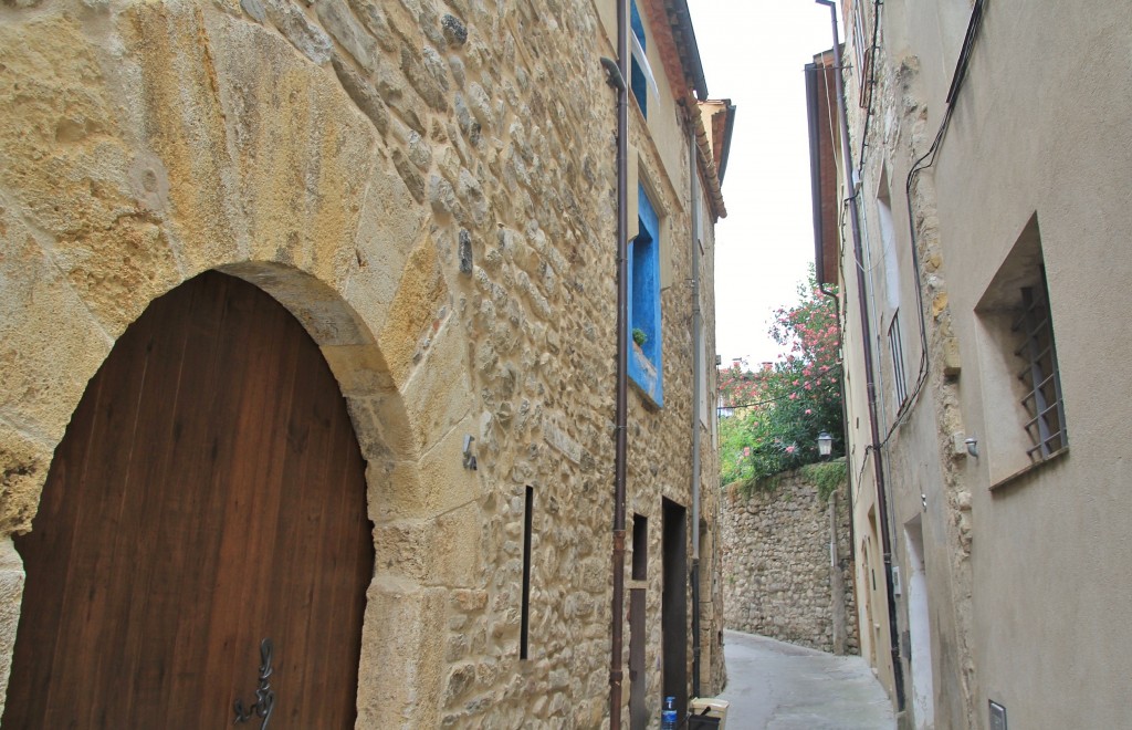 Foto: Centro histórico - Besalú (Girona), España