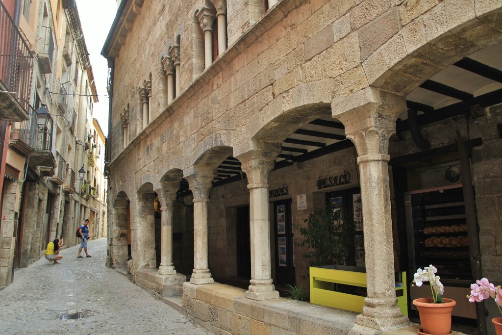 Foto: Centro histórico - Besalú (Girona), España