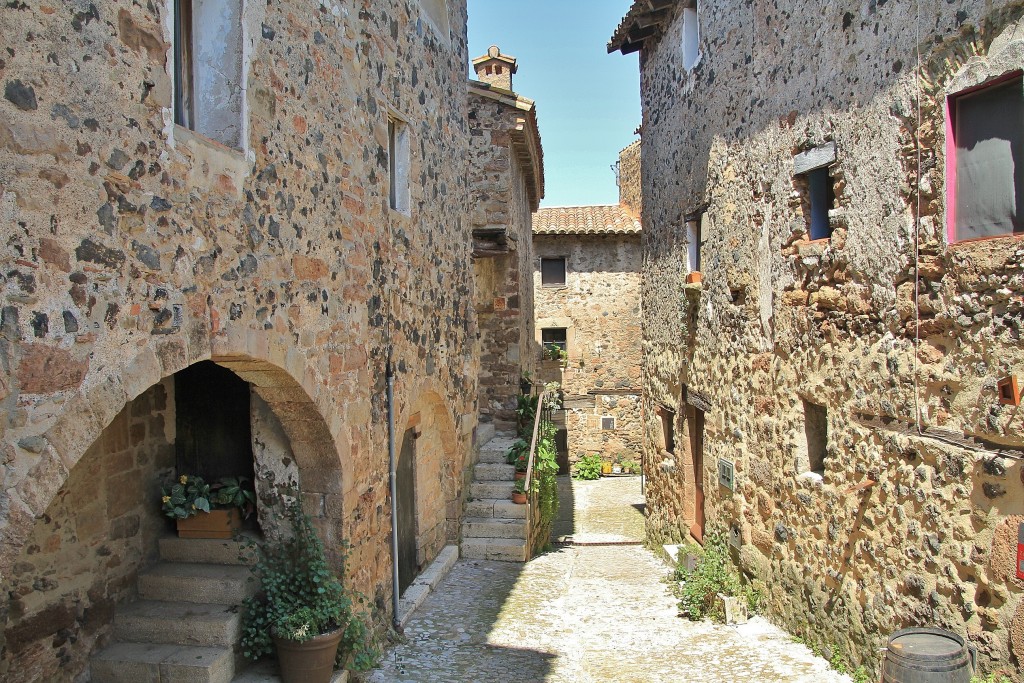 Foto: Centro histórico - Santa Pau (Girona), España