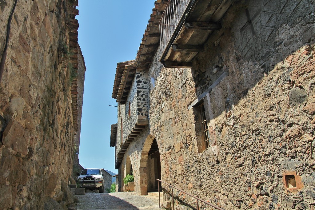 Foto: Centro histórico - Santa Pau (Girona), España