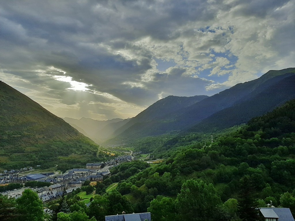 Foto: Vista del valle - Vielha (Cataluña), España