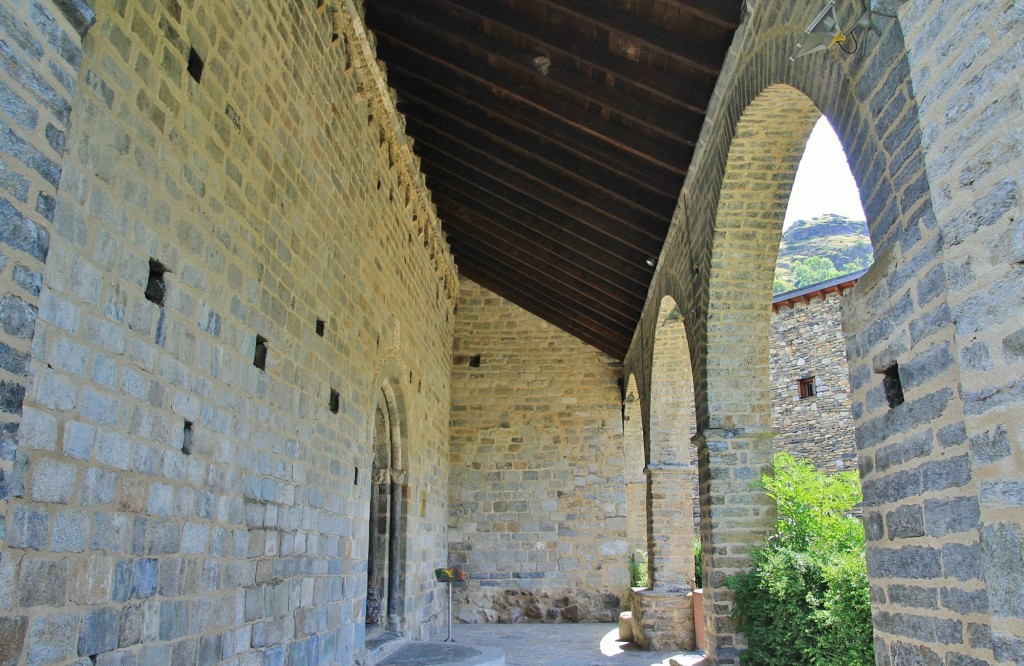 Foto: Iglesia de la Natividad - Durro (Cataluña), España