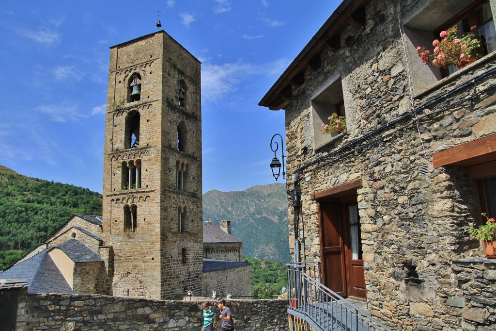 Foto: Iglesia de la Natividad - Durro (Cataluña), España