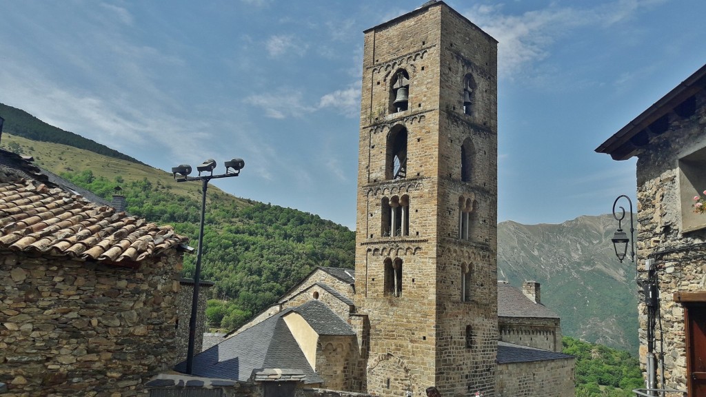 Foto: Iglesia de la Natividad - Durro (Cataluña), España