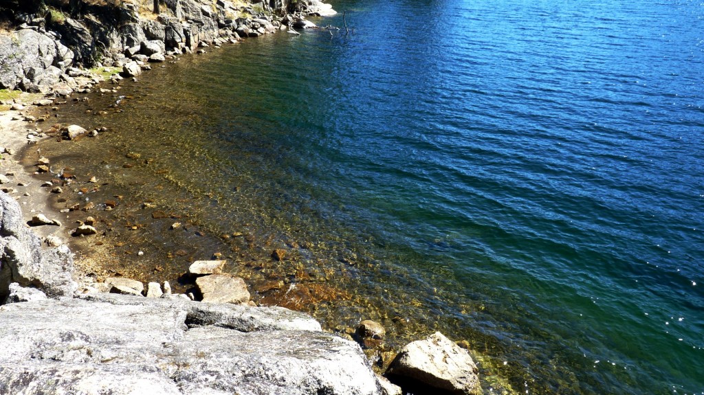 Foto: Lago Rucachoroi - Aluminé (Neuquén), Argentina
