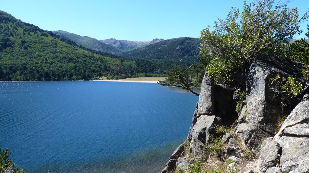 Foto: Lago Rucachoroi - Aluminé (Neuquén), Argentina