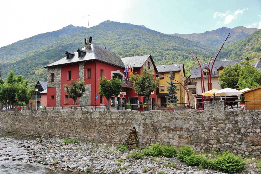 Foto: Centro histórico - Les (Cataluña), España