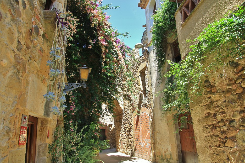 Foto: Centro histórico - Corçà (Girona), España