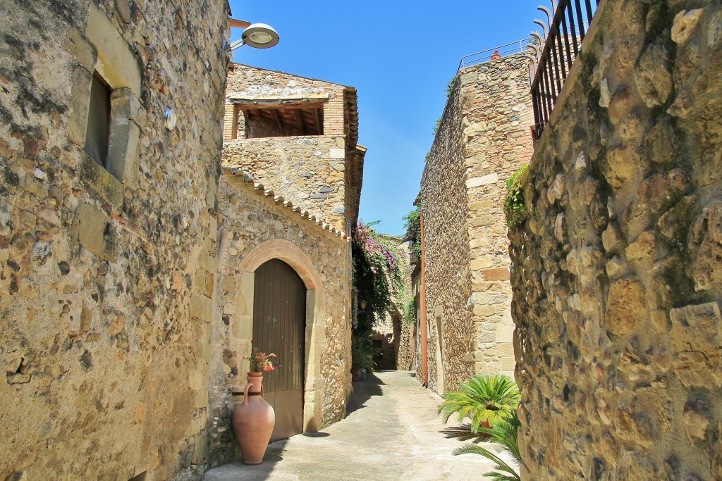 Foto: Centro histórico - Corçà (Girona), España