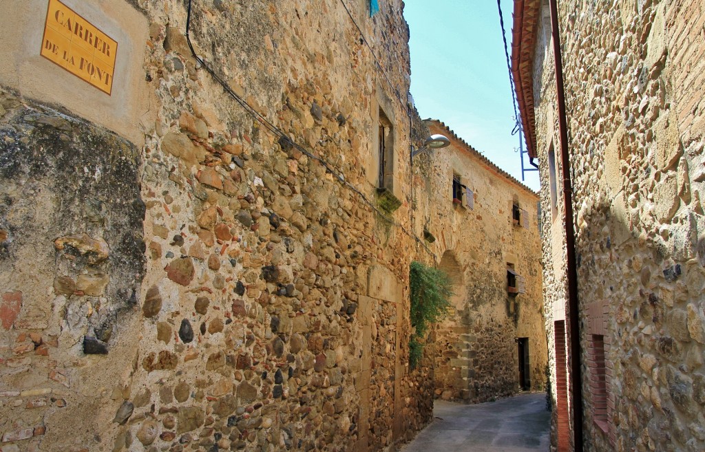 Foto: Centro histórico - Corçà (Girona), España