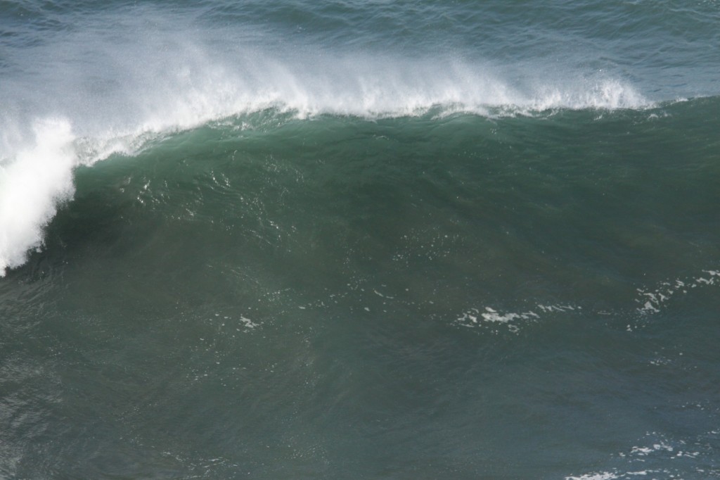 Foto: Ondas - Nazaré, Portugal