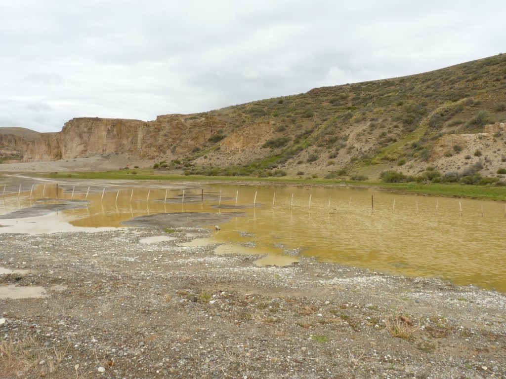 Foto: Camino desde Perito Moreno hacia la Cueva de las Manos - Perito Moreno (Santa Cruz), Argentina