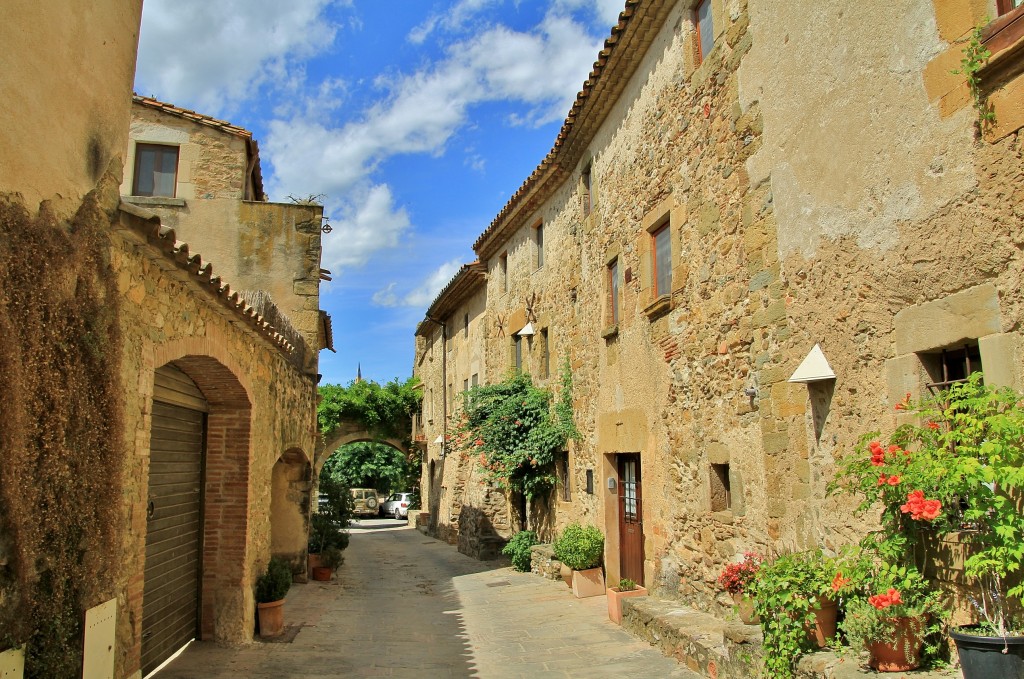 Foto: Centro histórico - Monells (Girona), España