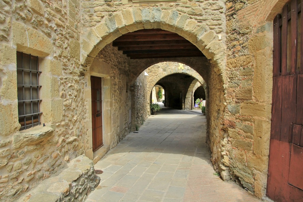 Foto: Centro histórico - Monells (Girona), España
