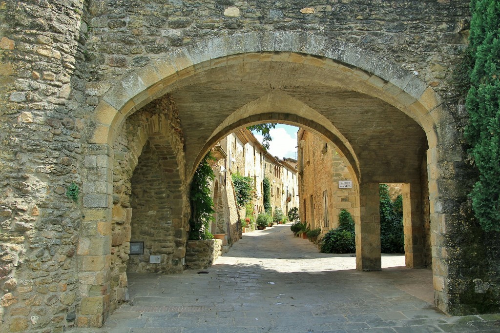Foto: Centro histórico - Monells (Girona), España