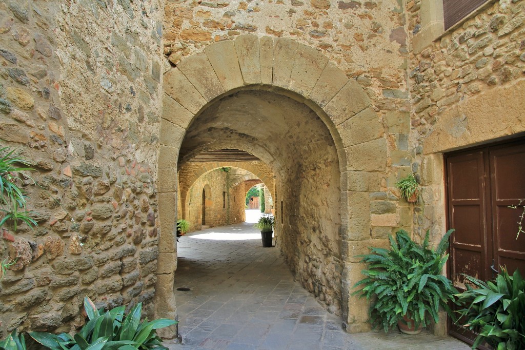 Foto: Centro histórico - Monells (Girona), España