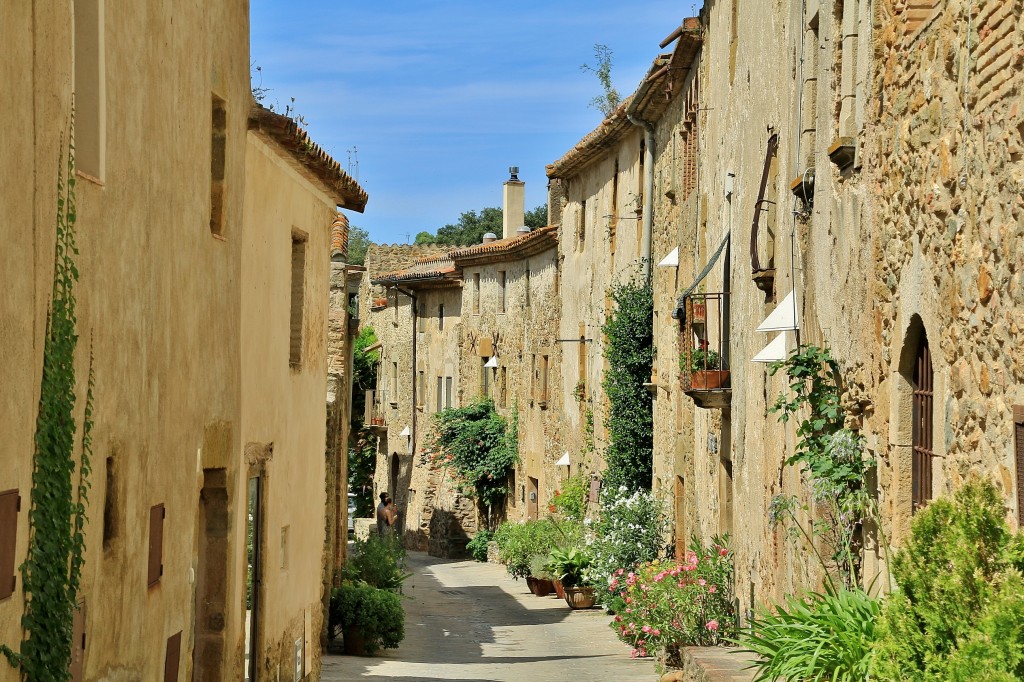 Foto: Centro histórico - Monells (Girona), España