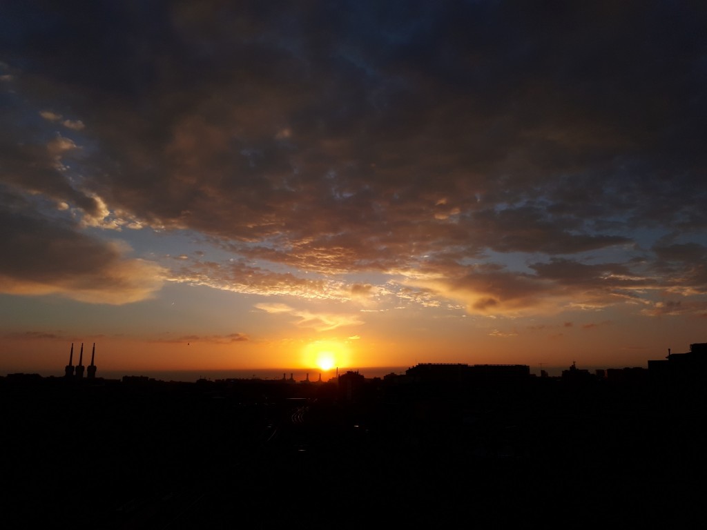 Foto: Amanecer - Sant Adrià de Besòs (Cataluña), España