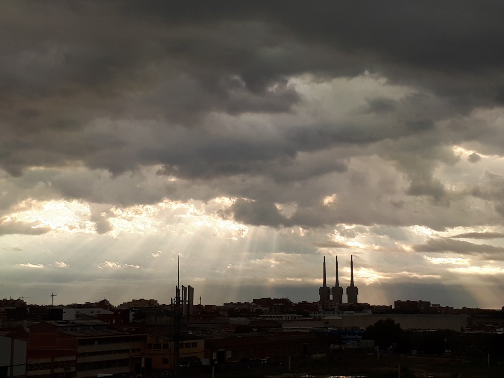 Foto: Amanecer - Sant Adrià de Besòs (Cataluña), España