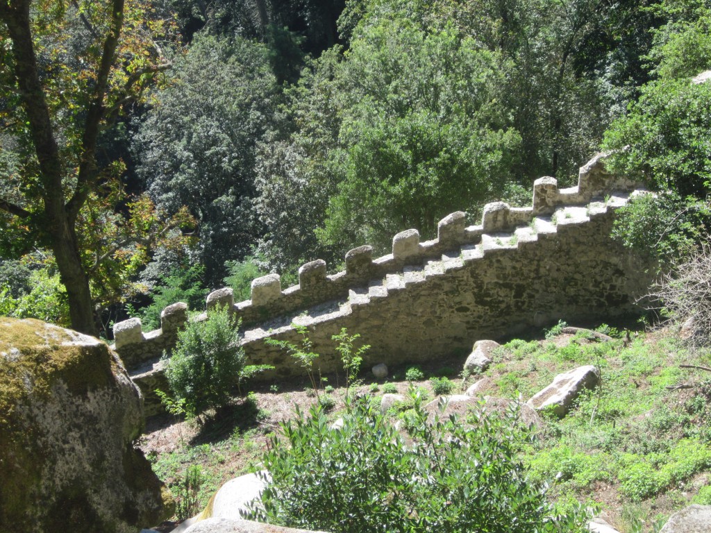 Foto: Murallas en la zona del castillo - Sintra (Lisbon), Portugal