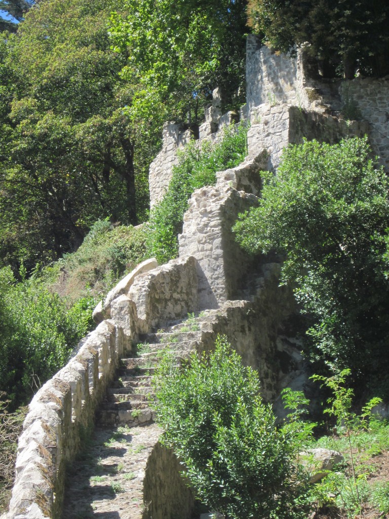 Foto: Escaleras en las murallas del castillo - Sintra (Lisbon), Portugal