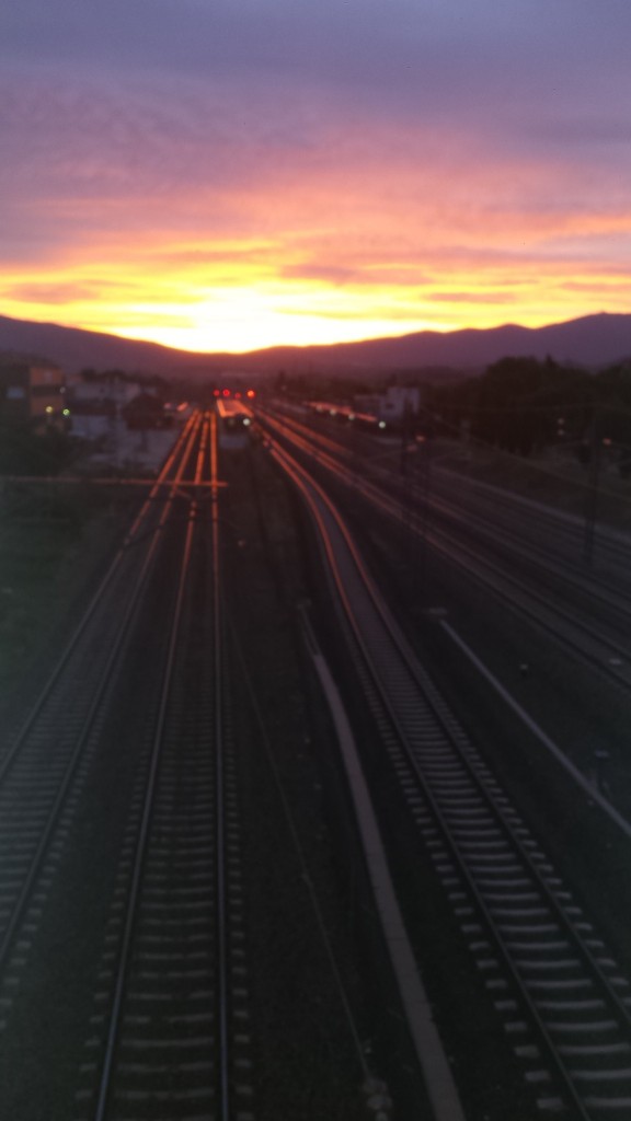 Foto: Amanecer sobre la estación - Calatayud (Zaragoza), España