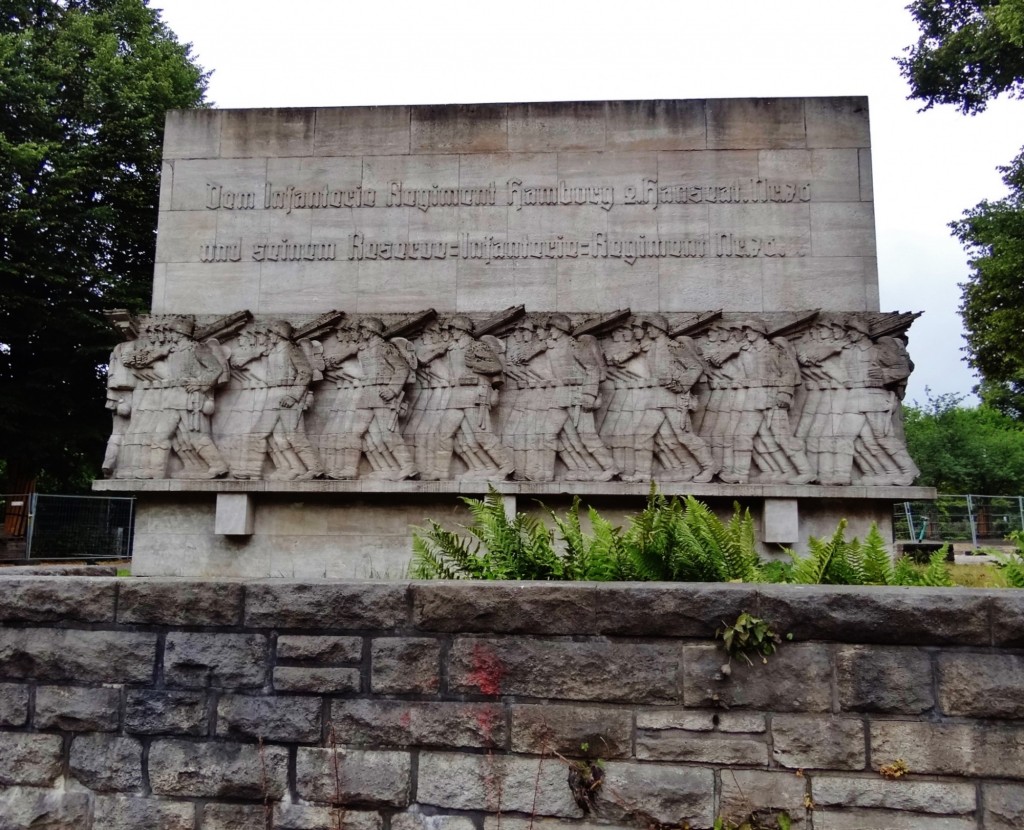 Foto: Kriegerdenkmal am Dammtordamm - Hamburg (Hamburg City), Alemania