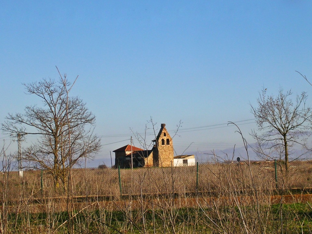Foto: la vieja Iglesia - Santa Cristina del Páramo (Castilla y León), España