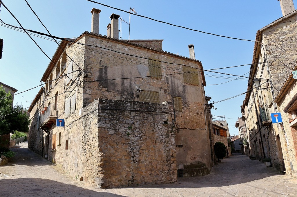 Foto: Pueblo medieval - Talamanca (Barcelona), España