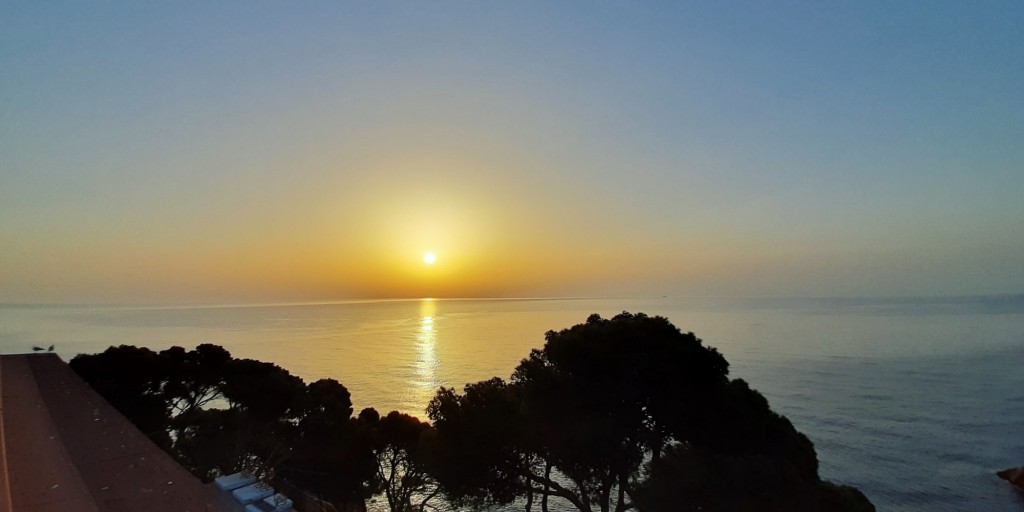 Foto: Amanecer - Begur (Girona), España