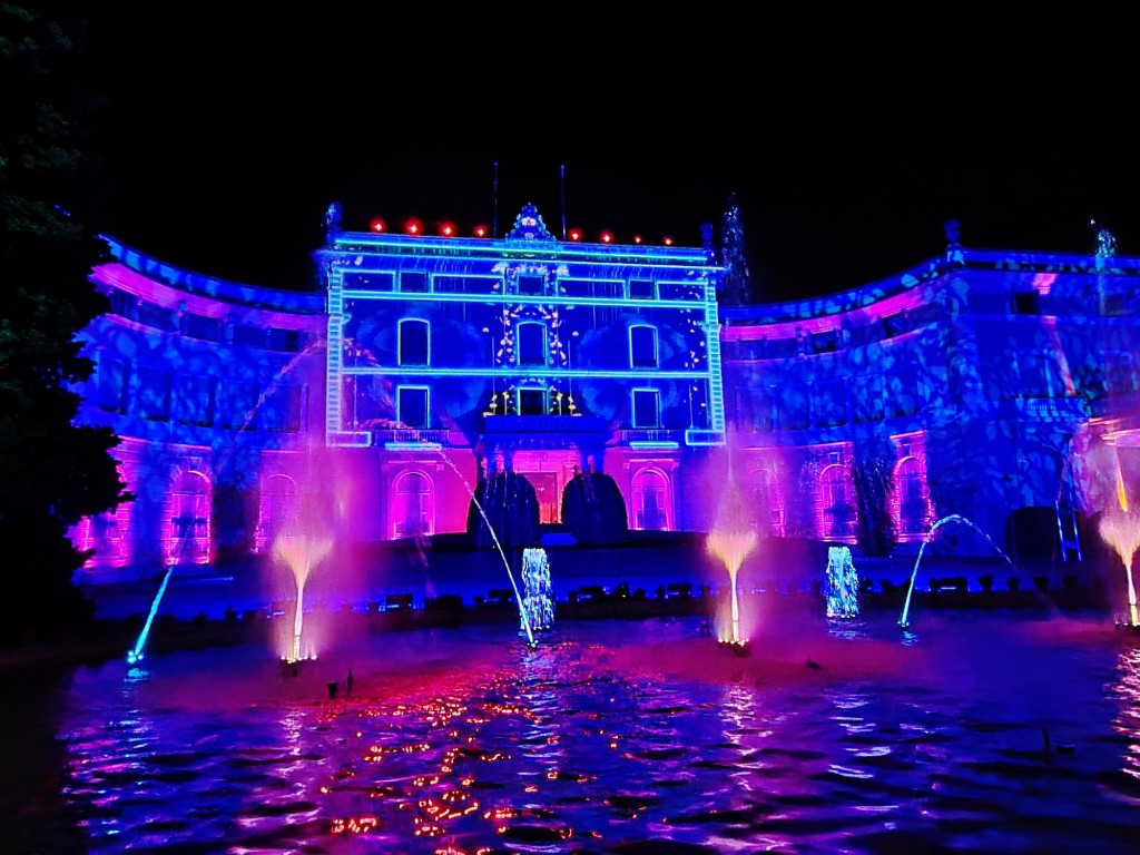Foto: Espectáculo de luces - Barcelona (Cataluña), España