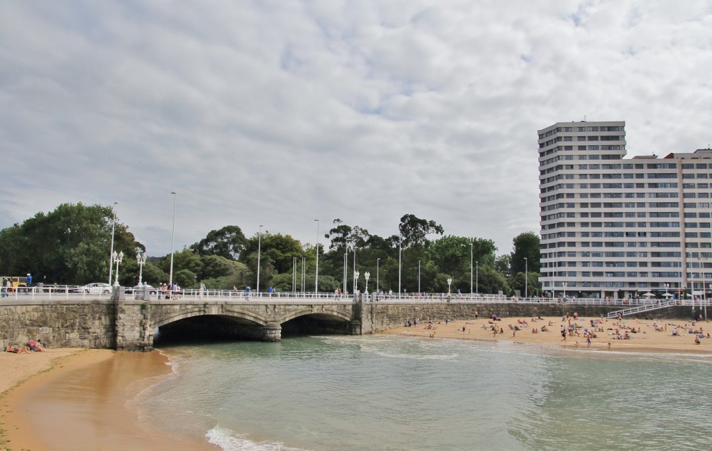 Foto: Playa de San Lorenzo - Gijón (Asturias), España