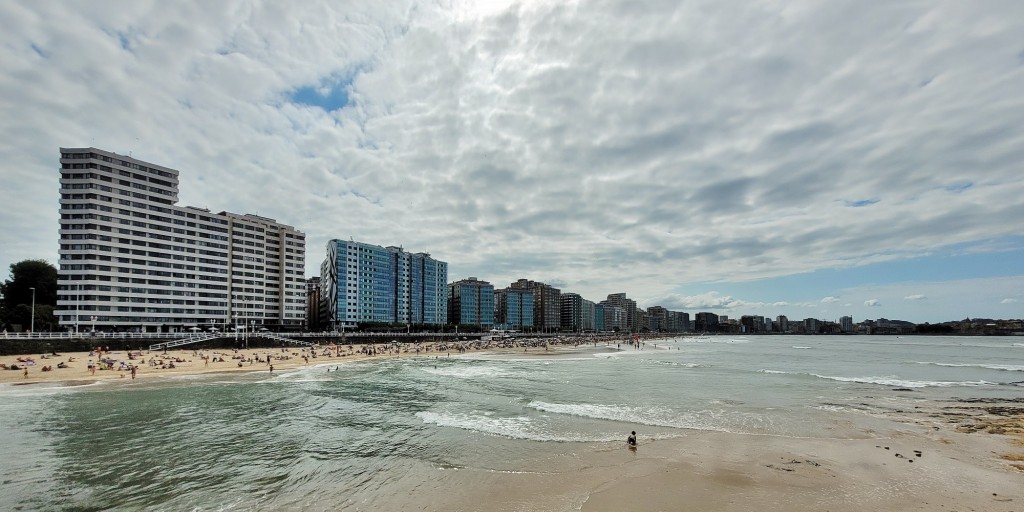 Foto: Playa de San Lorenzo - Gijón (Asturias), España