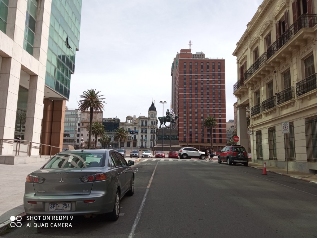 Foto: Plaza independencia - Montevideo, Uruguay