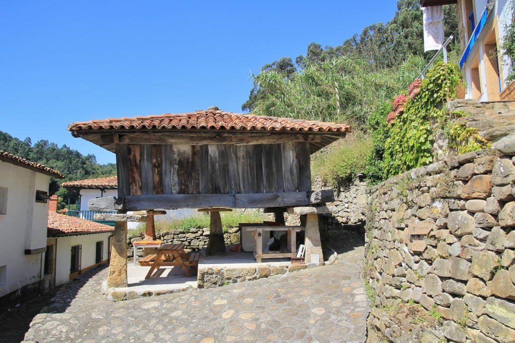 Foto: Centro histórico - Tazones (Asturias), España