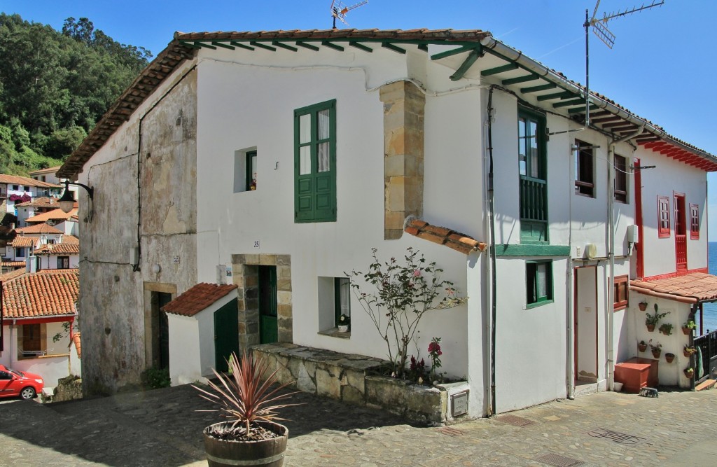 Foto: Centro histórico - Tazones (Asturias), España