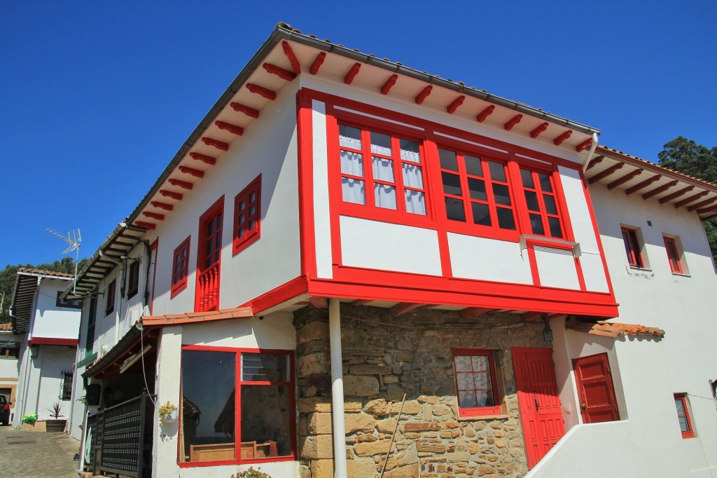 Foto: Centro histórico - Tazones (Asturias), España