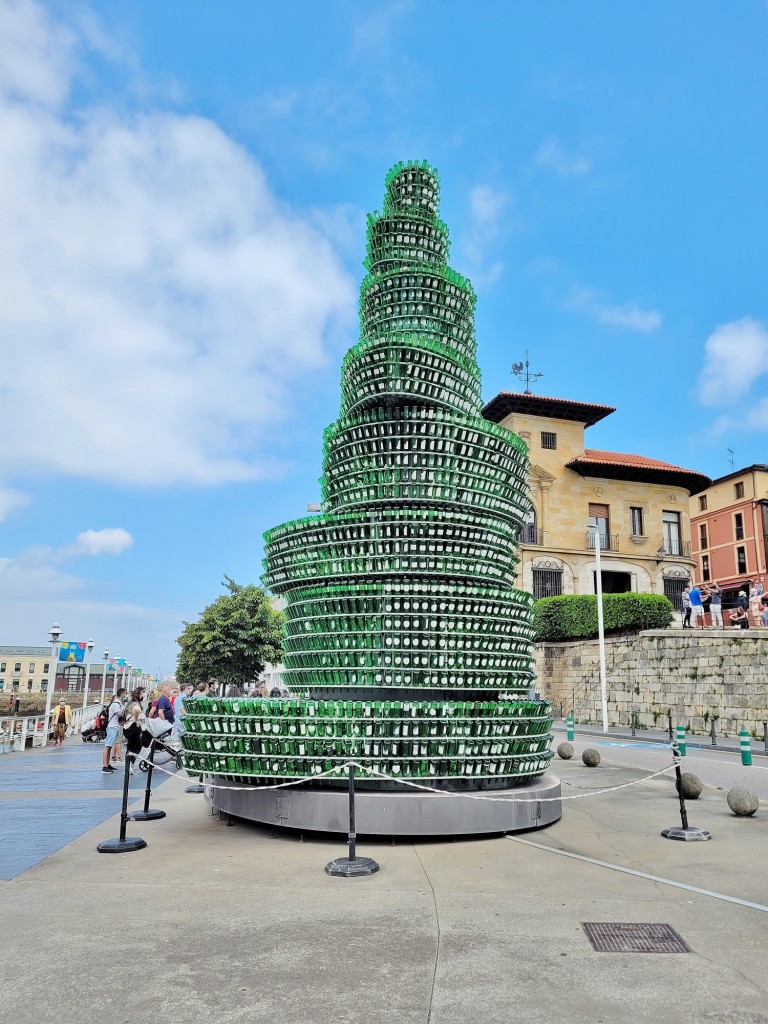 Foto: Árbol de la Sidra - Gijón (Asturias), España