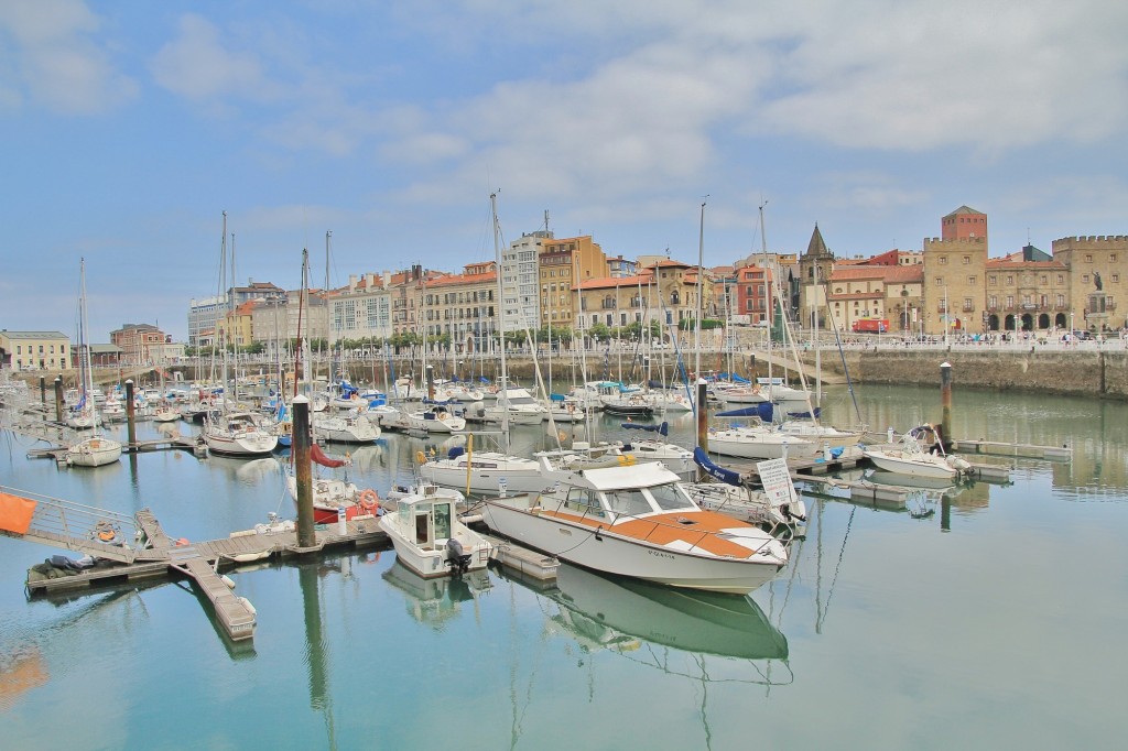 Foto: Puerto - Gijón (Asturias), España