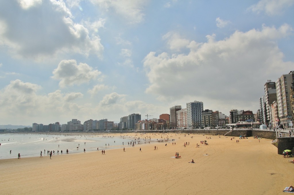Foto: Playa de San Lorenzo - Gijón (Asturias), España