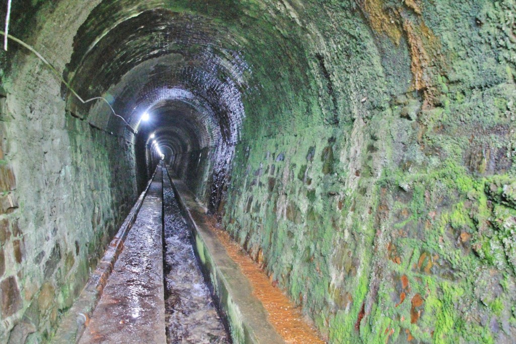Foto: Túnel - Cudillero (Asturias), España