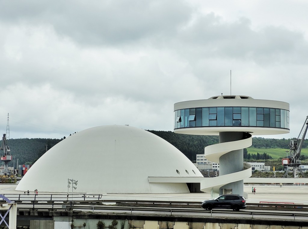 Foto: Centro Niemeyer - Avilés (Asturias), España