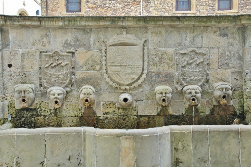 Foto: Fuente de los caños de San Francisco - Avilés (Asturias), España