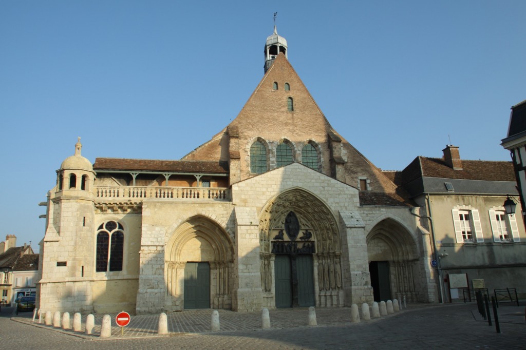 Foto: Eglise Saint-Ayoul  Igreja do Século XI - Provins, Francia