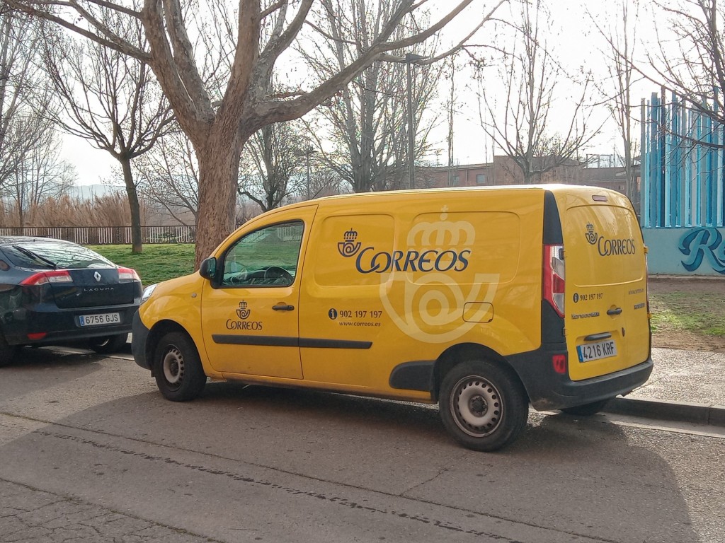 Foto: Vehículo del servicio de Correos - Calatayud (Aragón), España